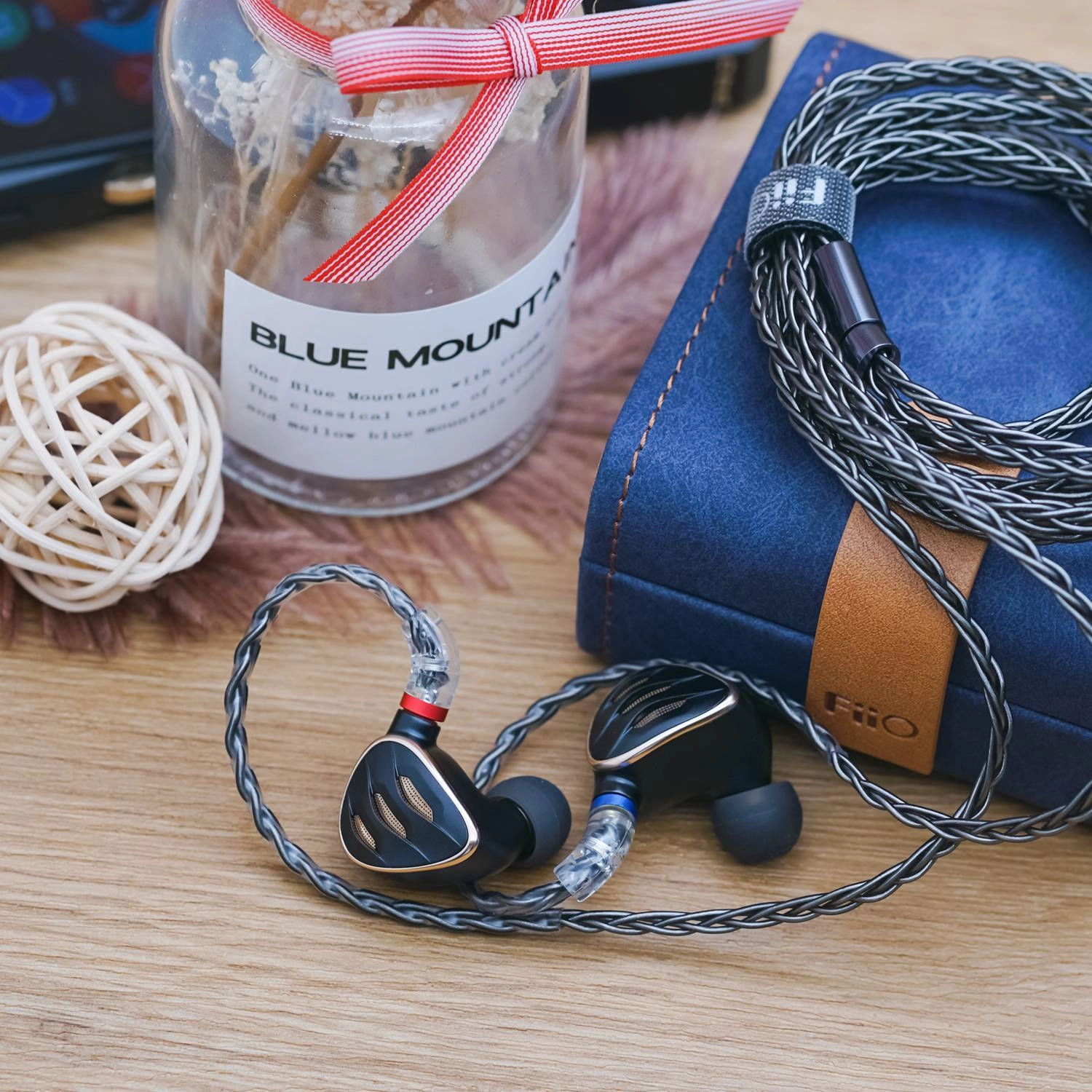 FiiO FH5s Pro 2BA   2DD Beryllium-Plated In Ear Monitors
