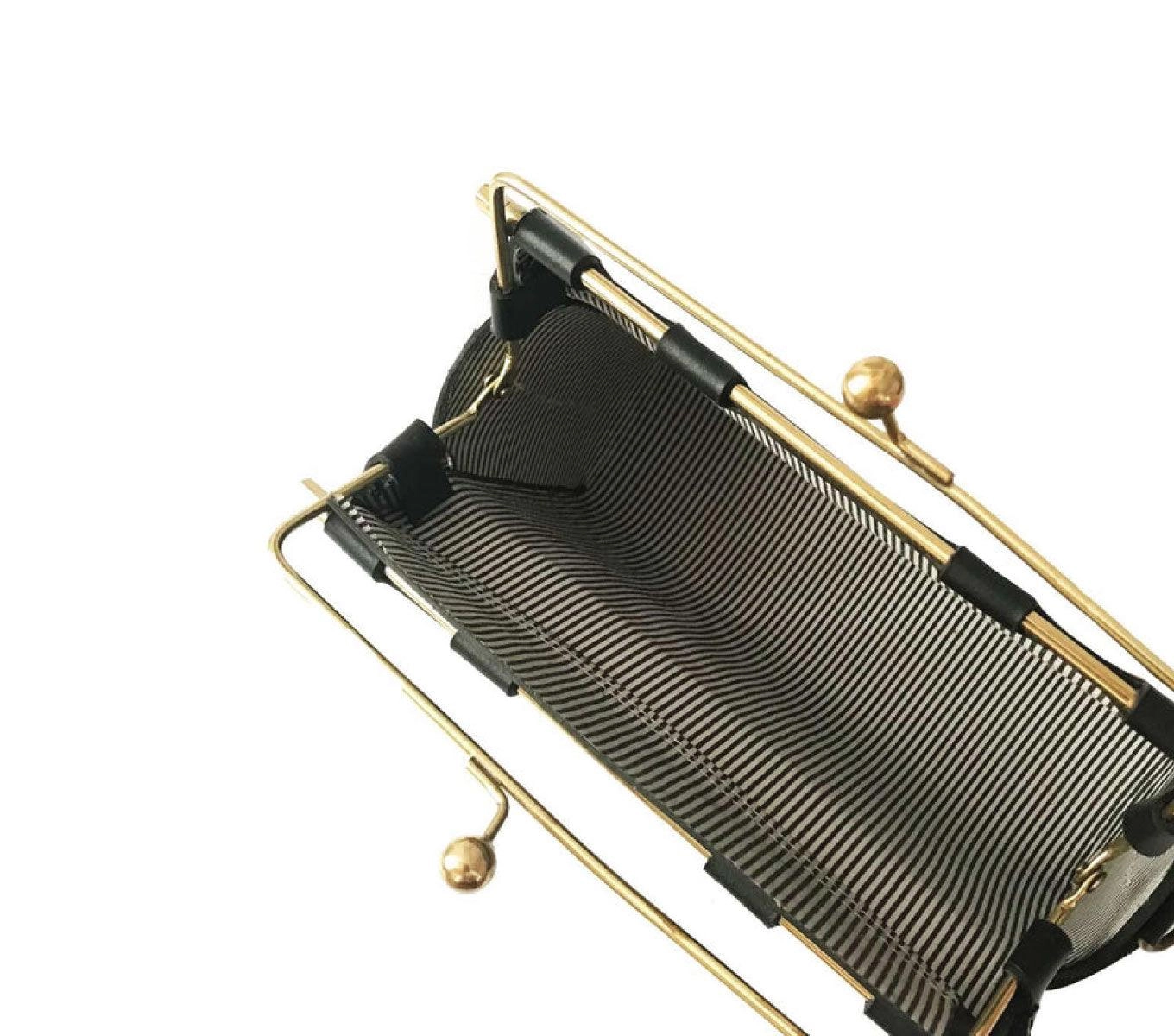 KISSLOCK BAG